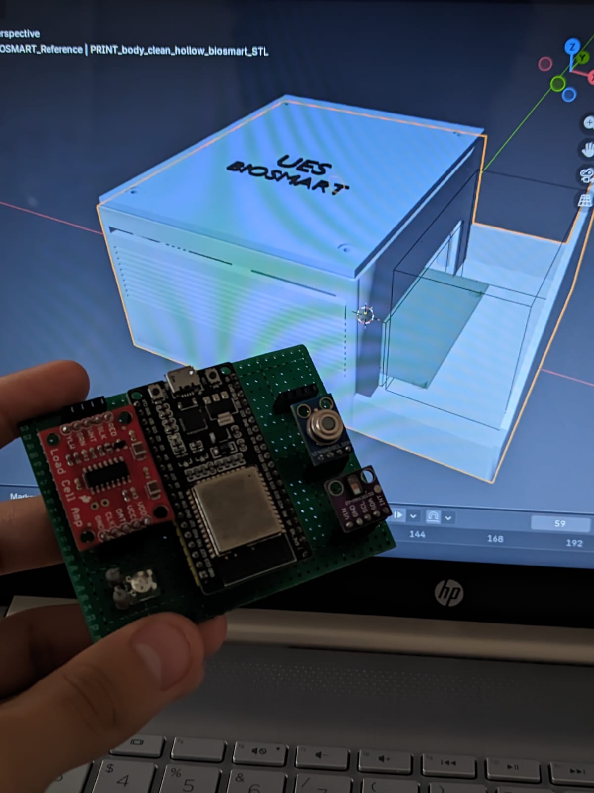 PCB y modelo tridimensional del case de BioSmart